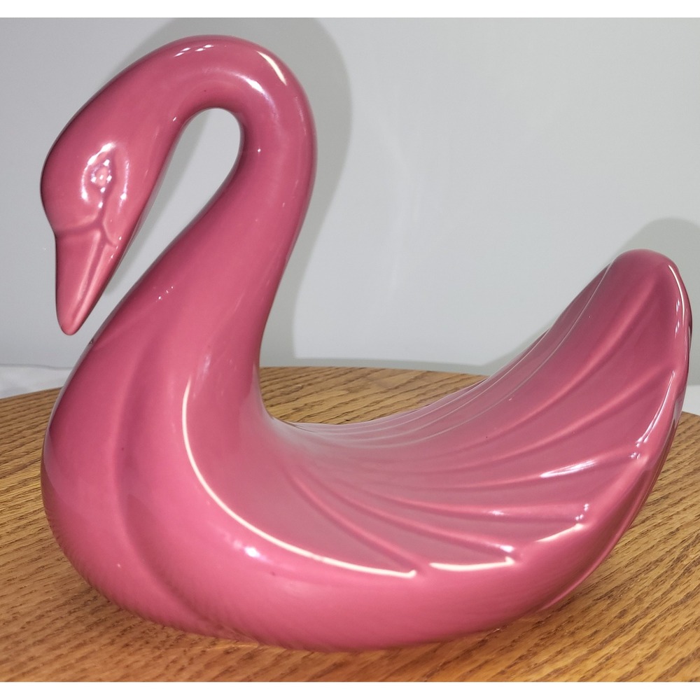 Hygiene Industries Olympia Swan Towel Holder Figurine Pink Ceramic Vintage Decor